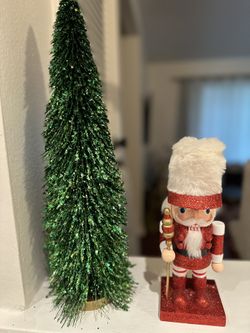 Sparkly Christmas Tree & Nutcracker