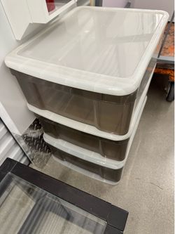 Giving these little drawers for free *CULVER CITY*