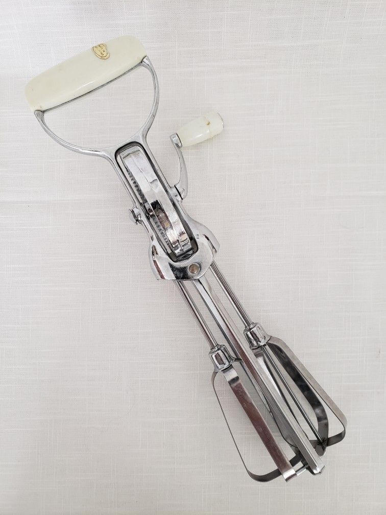 Vintage Metal Egg Beater made in Hong Kong