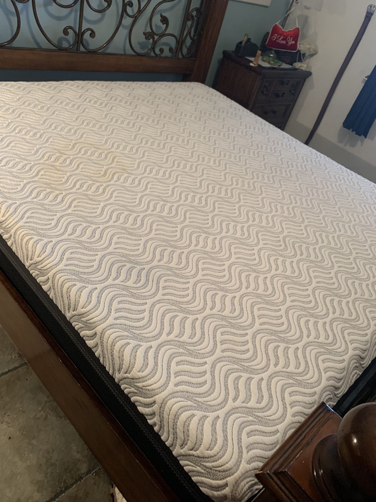 King Size Mattress for Sale in San Antonio, TX OfferUp