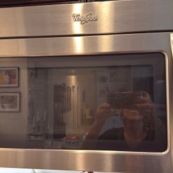 Whirlpool Microwave 