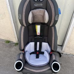 GRACO 4 EVER DLX CONVERTIBLE 