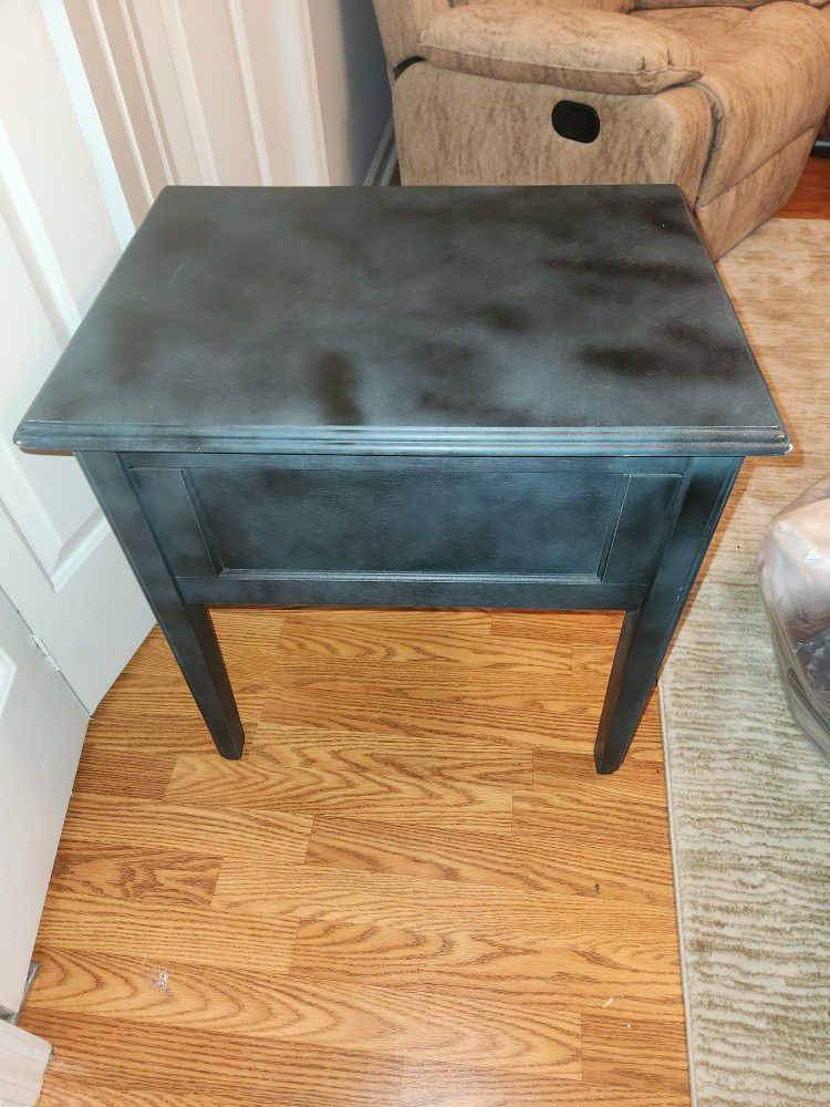 Side/Accent table 