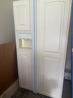 Side by side refrigerator