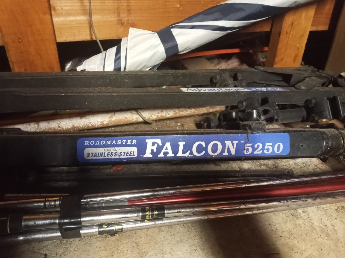 2000 Road master Falcon 5250