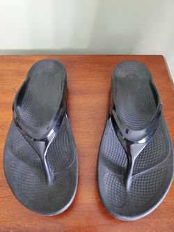 Oofos Oolala Thong Flip Flop 9