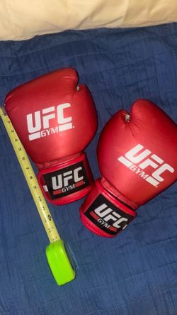 Boxing gloves
