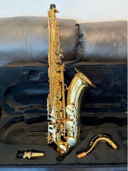International Woodwind 601 Tenor Saxophone