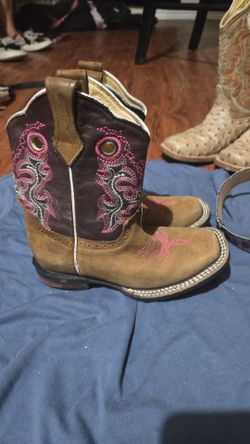 Girl boots