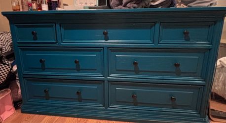 Long Dresser