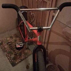 Red Street Co  Trade For Gold Or 550 Cash