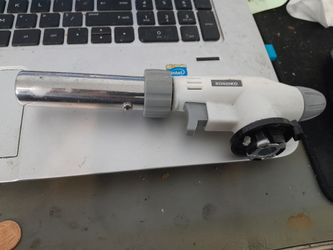 Butane Torch Includes big can of butane with it