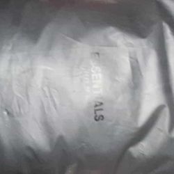 BLACK ESSENTIAL SWEATER SIZE SMALL