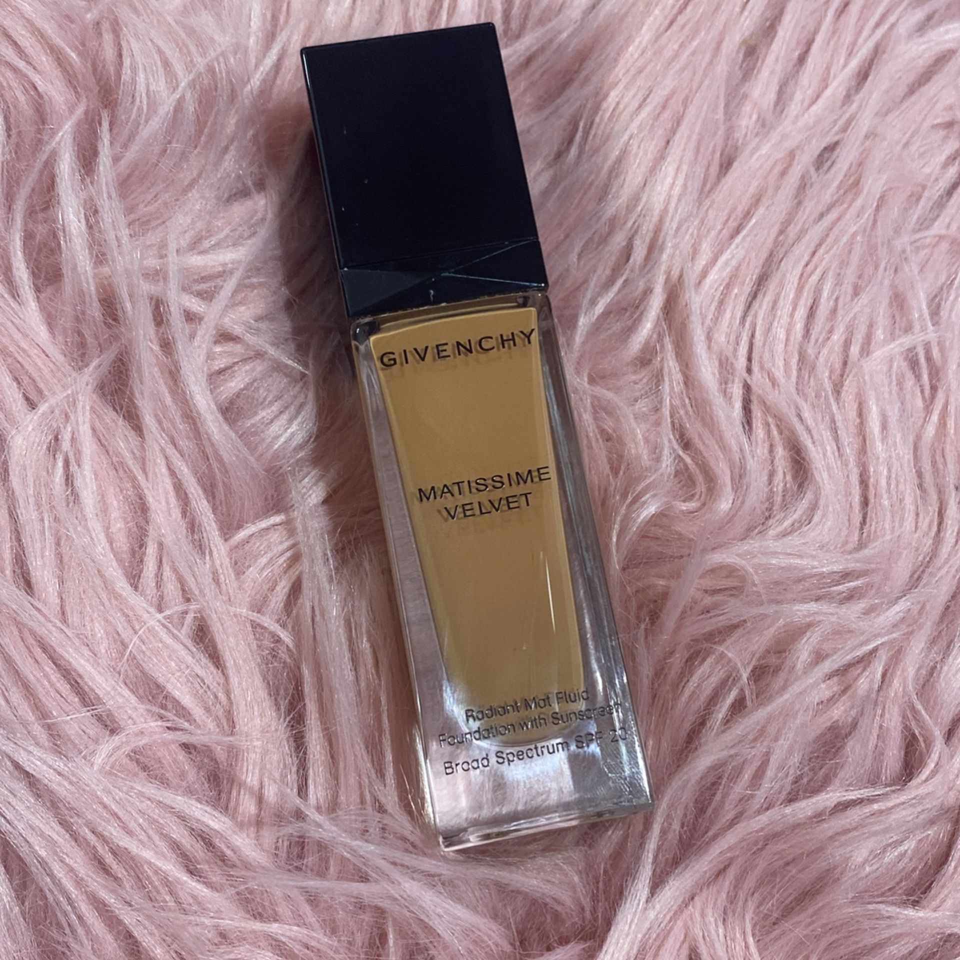 Givenchy Foundation 