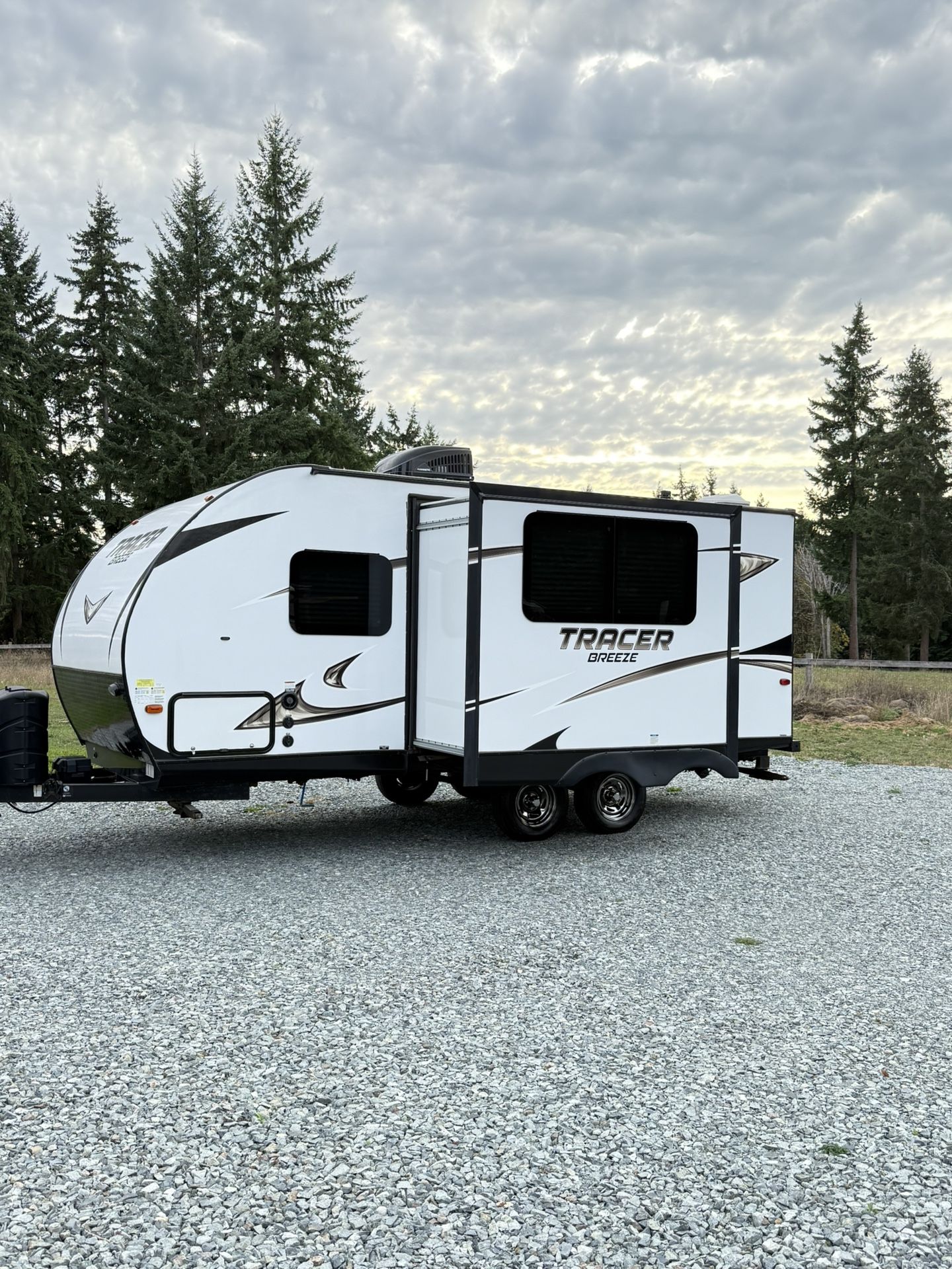 2018 Forest river Tracer breeze