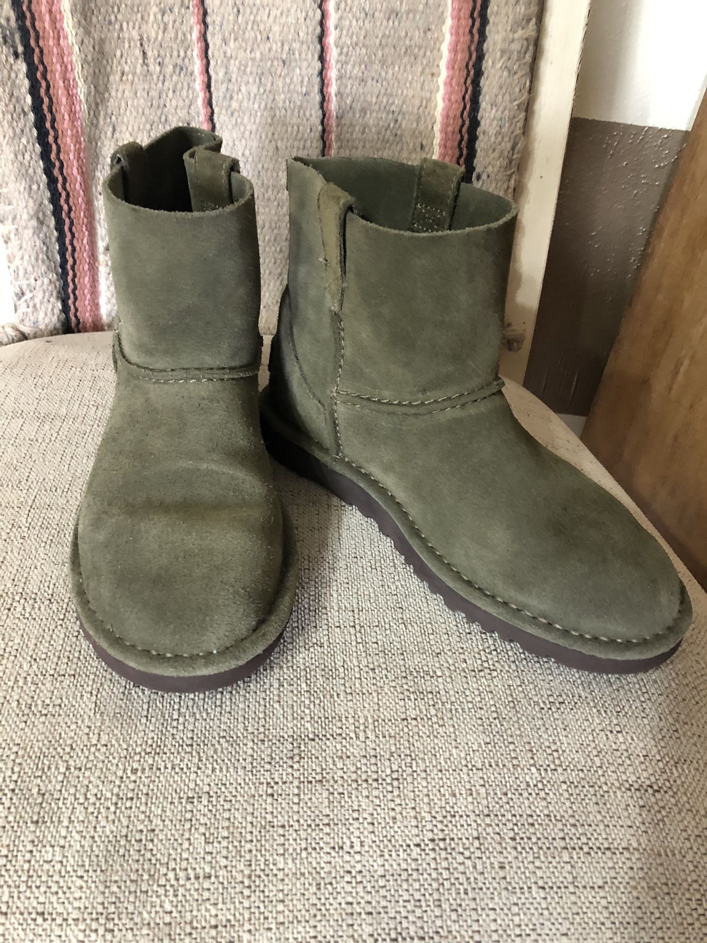 Women’s Ugg Boots size 6