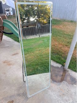 Mirror with 3 different lighting