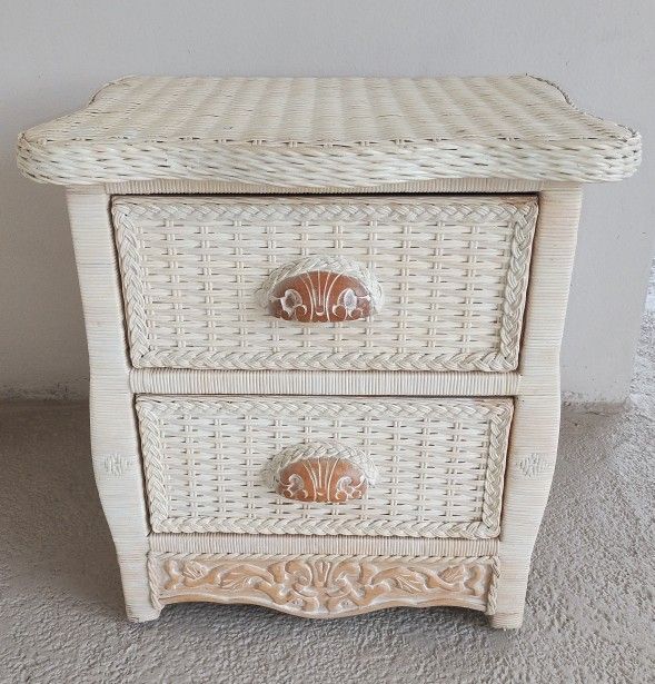 White Wicker Rattan & Carved Wood Nightstand End/Bed Side Table with Drawers.