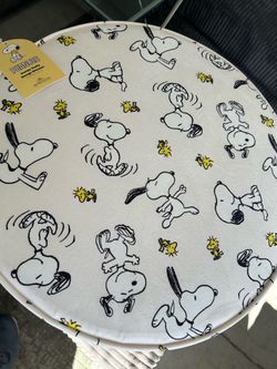 Snoopy storage ottoman