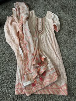 9!!! Pair of Indian clothes