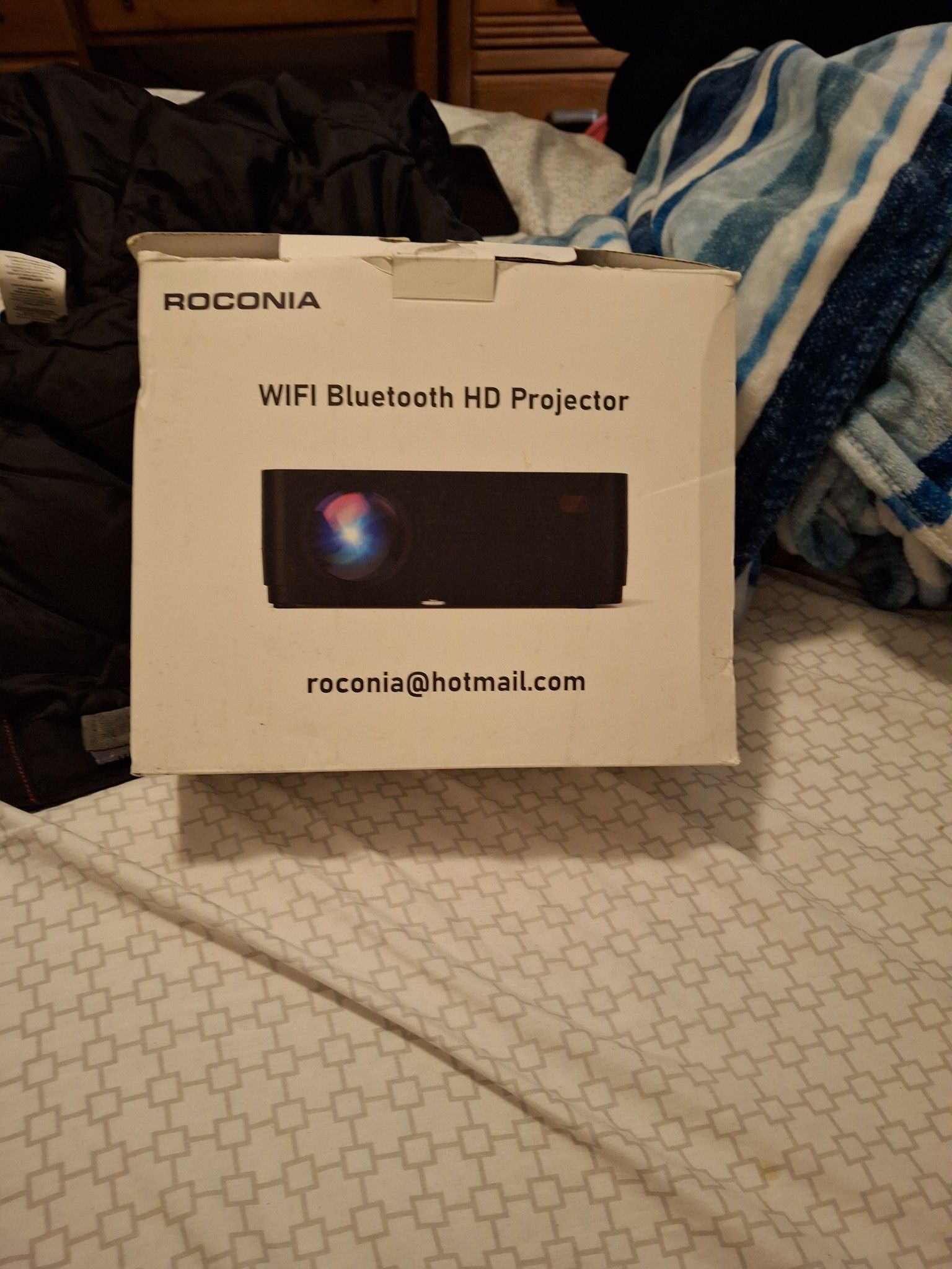 Roconia Projector