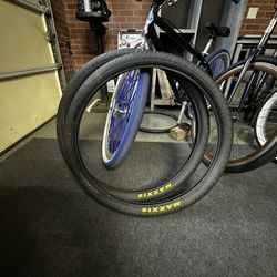 Maxxis Hookworm 29x2.50 Tires