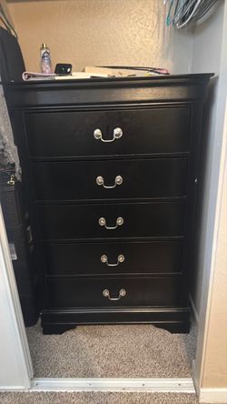 Dresser