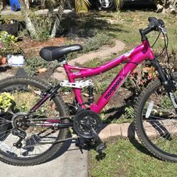 Mongoose Ledge 2.1 Mountain Bike