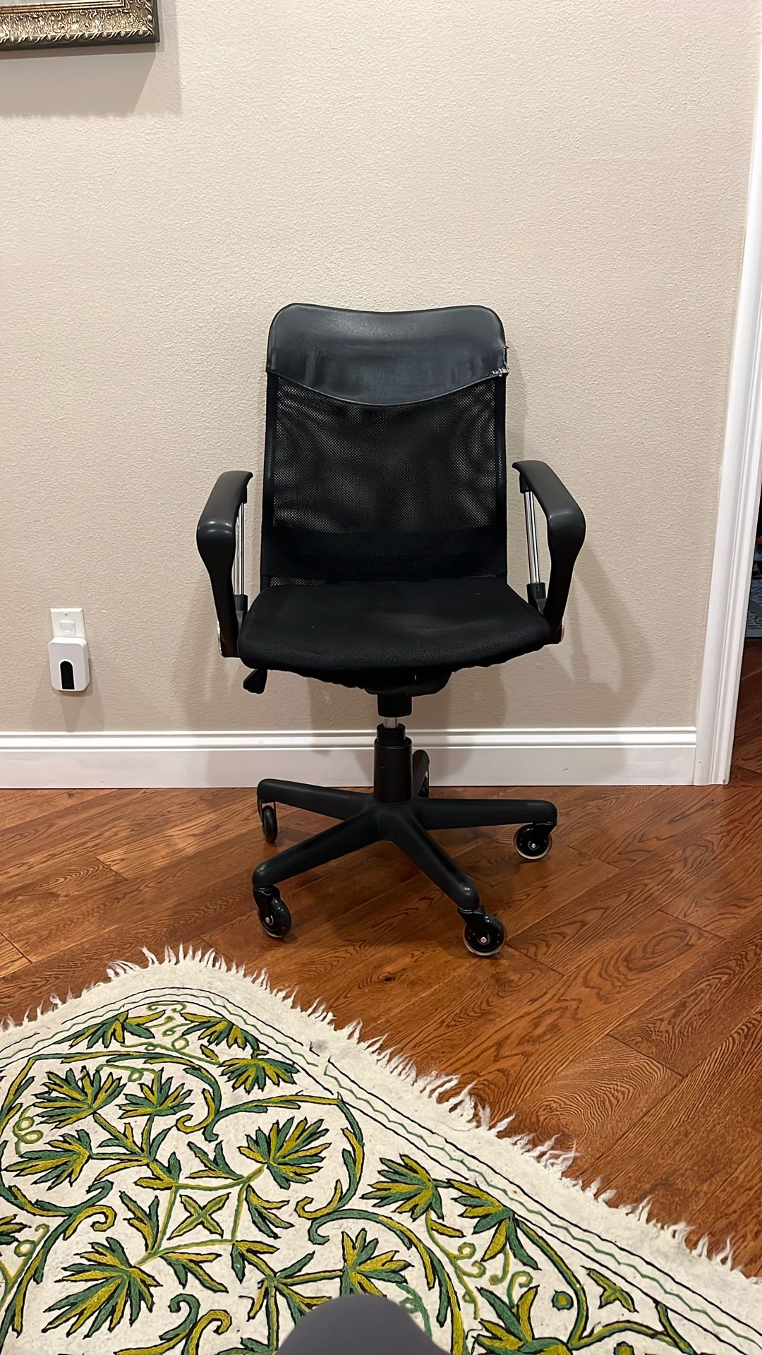 Office Chair In Black Mesh
