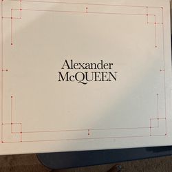 Alexandra McQueen 8.5