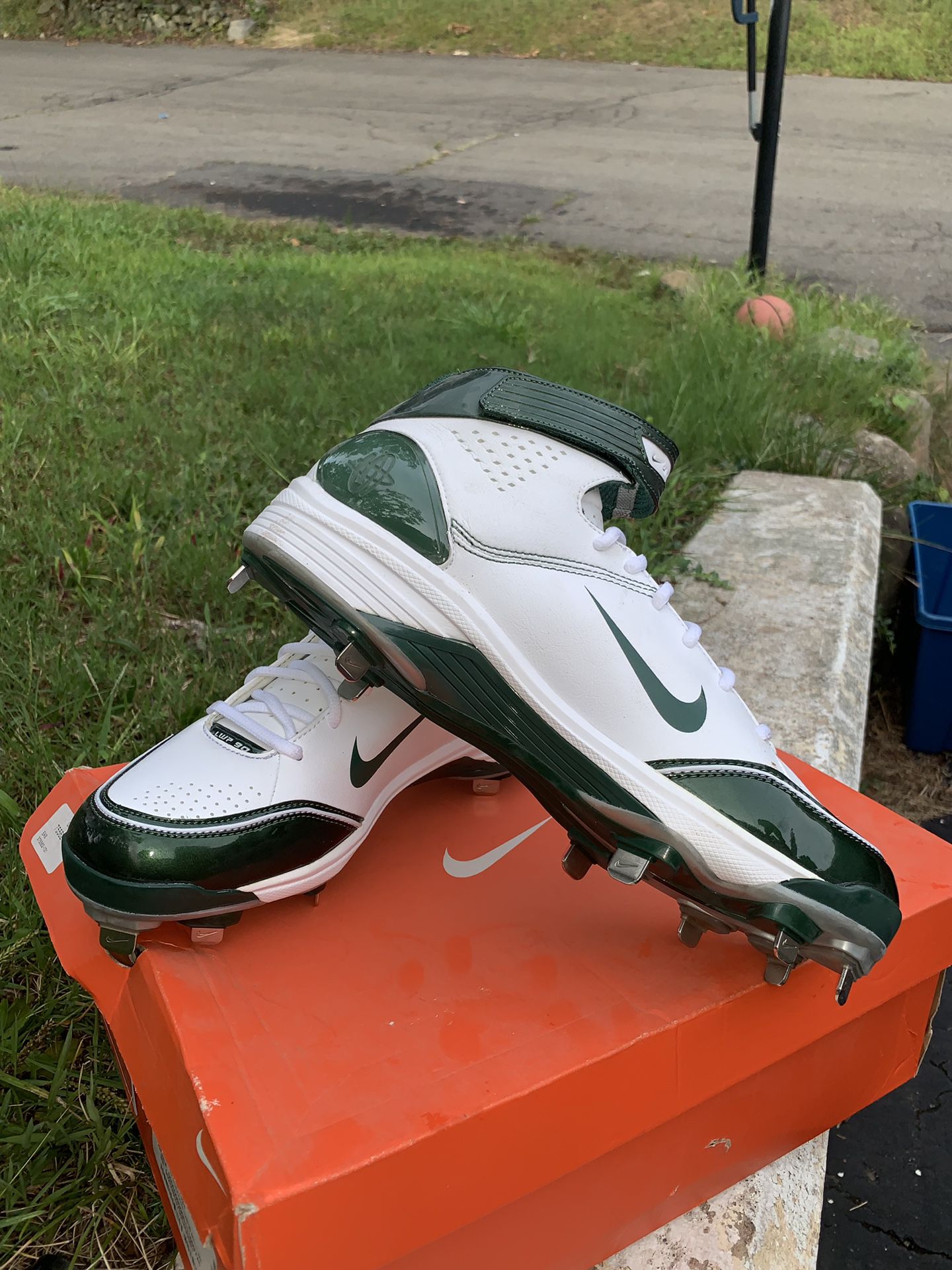 Football shoes brand new