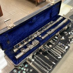 Armstrong Student Flute