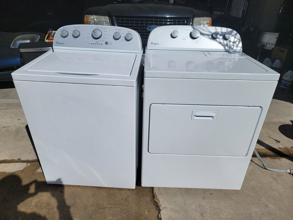 Whirlpool Electric Washer And Dryer Set 