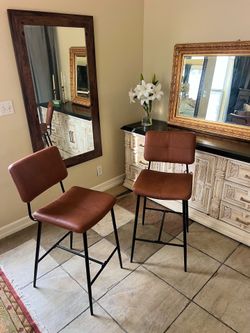 Set of 2 Bar Chairs (NEW)