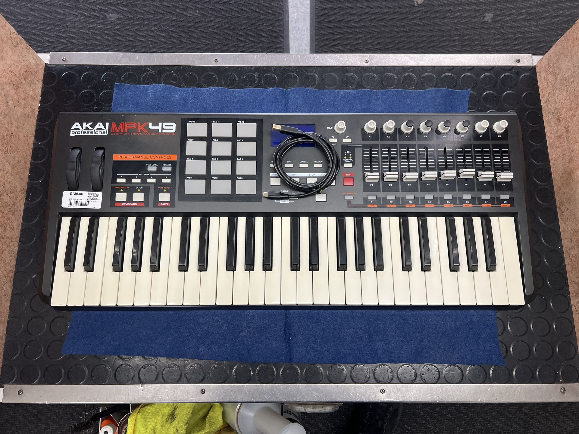 AKAI MPK49 USB/MIDI Performance Keyboard