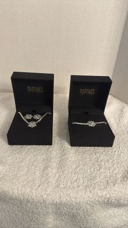 Badgley Mischka Jewelry Set