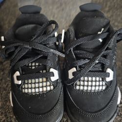 Jordan 4 Retro "White Thunder" Size 7c