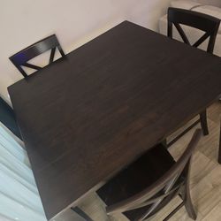 Dinner room table and chairs