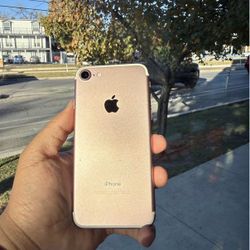 Apple iPhone 7 Unlocked 