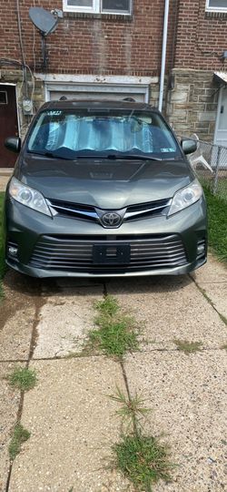 2018 Toyota Sienna