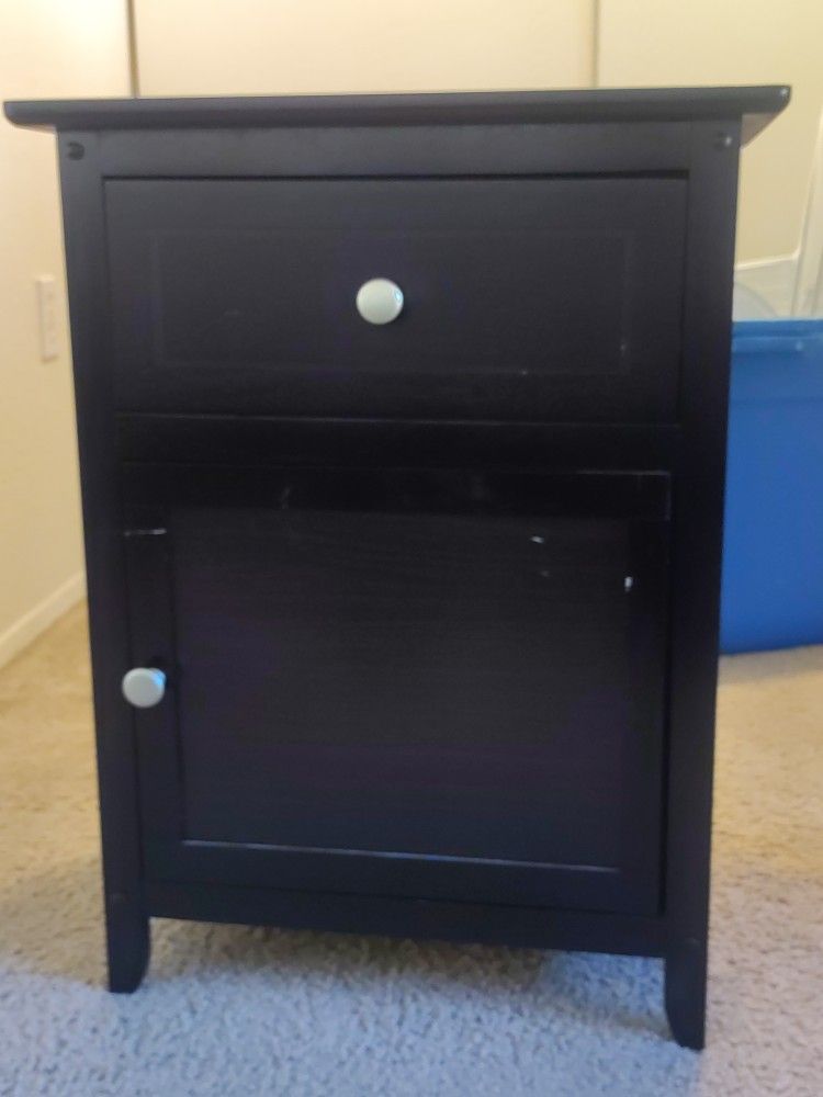 Bedside Cabinets