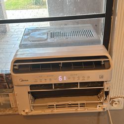 Window Air Conditioner(Midea)