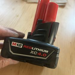 Firm! Milwaukee M12 12V 12-Volt Lithium-Ion XC Extended Capacity Battery Pack 4.0Ah
