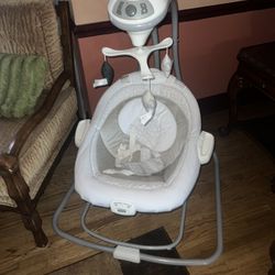 Graco Swing And Bouncer 