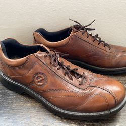 Giftig via lytter ECCO Men's 10 10.5 Brown Light Shock Point Laced Leather Oxfords Comfy  Shoes for Sale in Bakersfield, CA - OfferUp