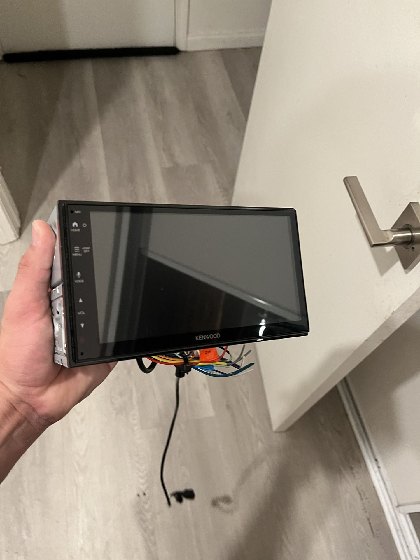 Kenwood Mechless Capacitive Screen Digital Multimedia Receiver