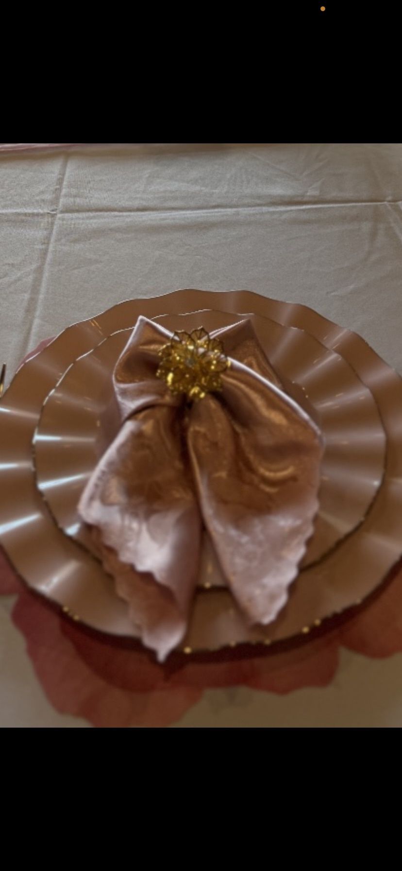 Pink And Gold Dinner Setting With Pink—Rose Silk Napkins 
