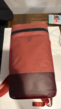 Hydro Flask Insulated Backpack Cooler – Red