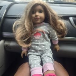 AMERICAN GIRL DOLL  (LILA)