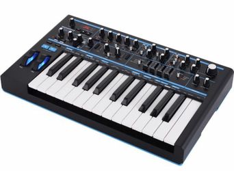Novation Bass station